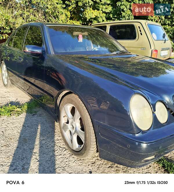 2000 mercedes-benz e 240