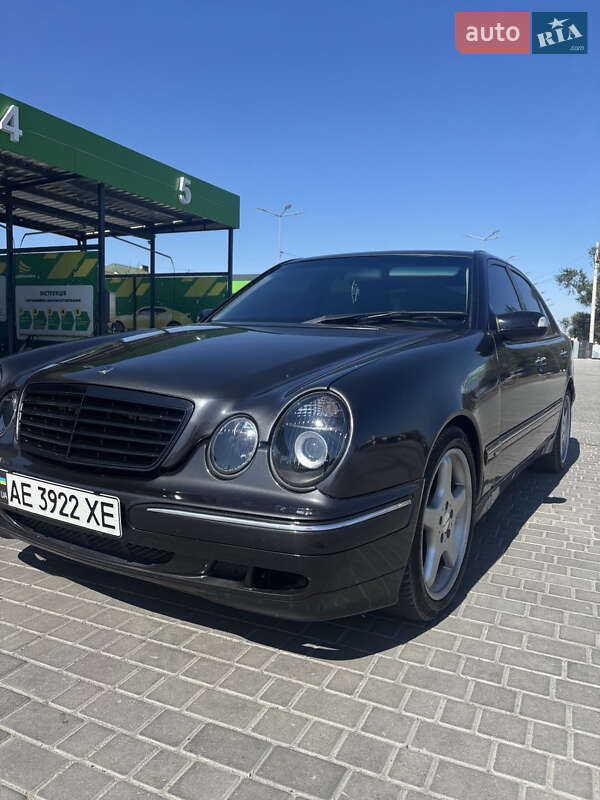 2000 mercedes-benz e 240