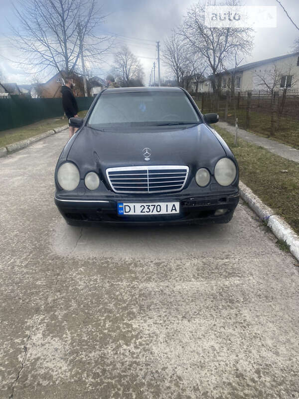 2000 mercedes-benz e 240