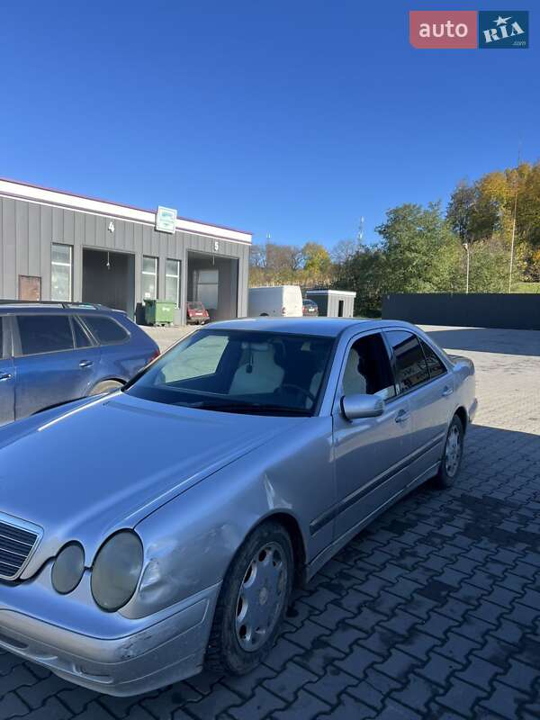 2001 mercedes-benz 260e