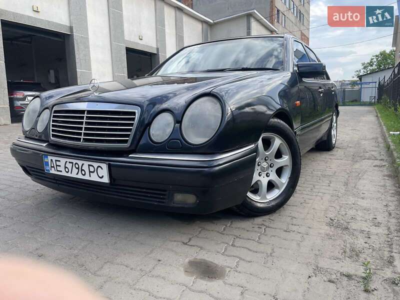1998 mercedes-benz e-320-