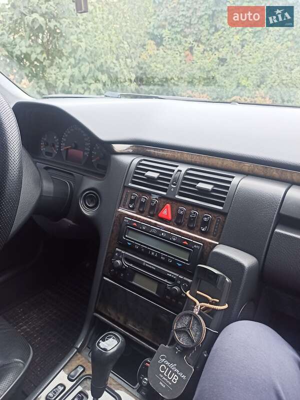 2000 mercedes-benz e 320
