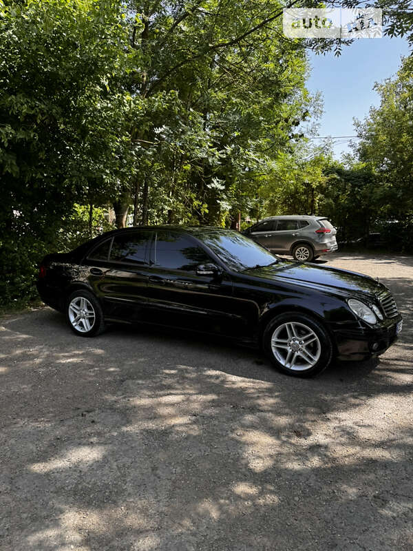 2008 mercedes-benz e-220-cdi