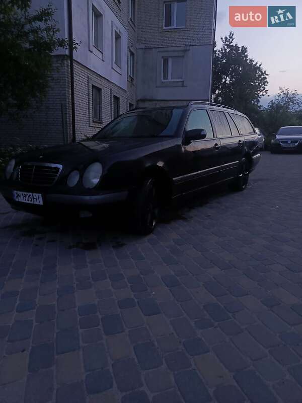 2002 mercedes-benz 210