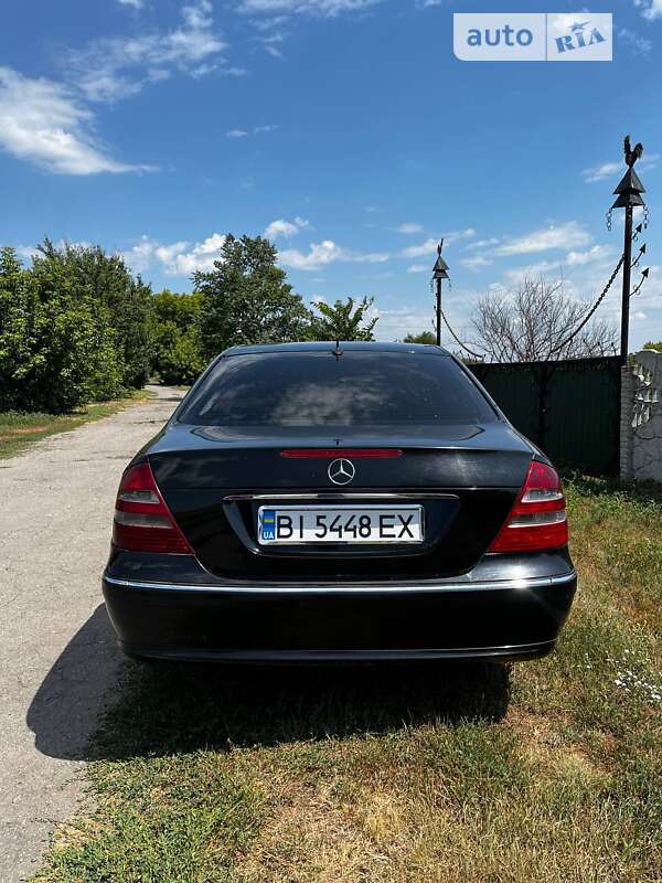 2004 mercedes-benz e-200