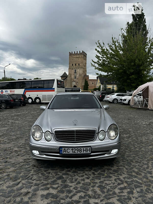 2005 mercedes-benz e 200