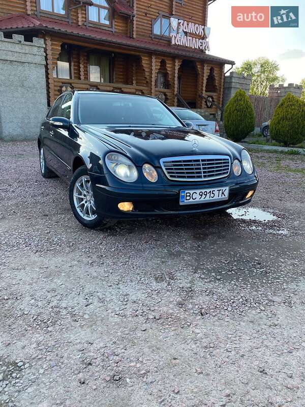 2004 mercedes-benz e-200