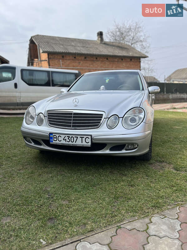 2005 mercedes-benz e 200