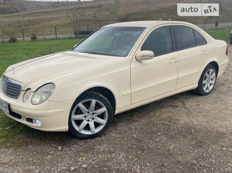 2005 mercedes-benz e 200
