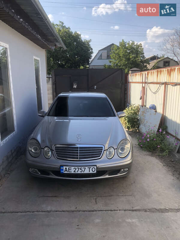 2003 mercedes-benz e 200