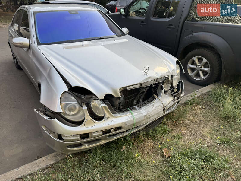 2002 mercedes-benz e 220