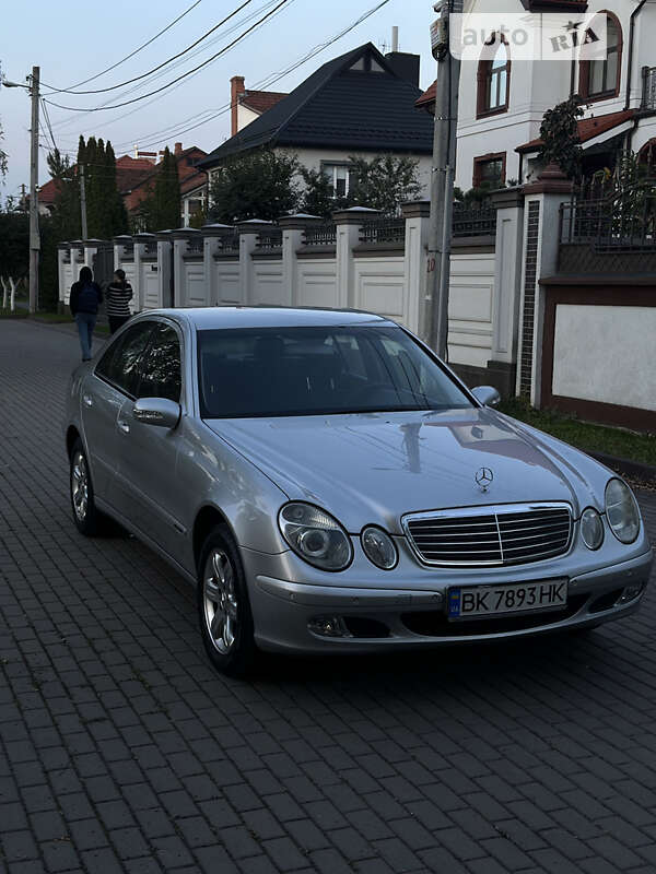 2002 mercedes-benz e 220