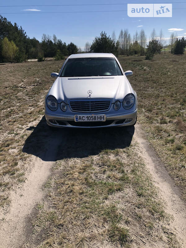 2003 mercedes-benz e 220
