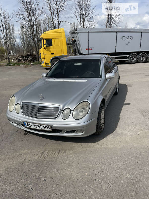 2005 mercedes-benz 220