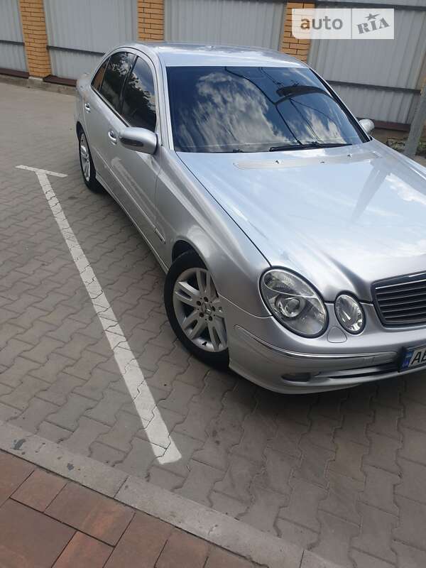 2005 mercedes-benz e 320