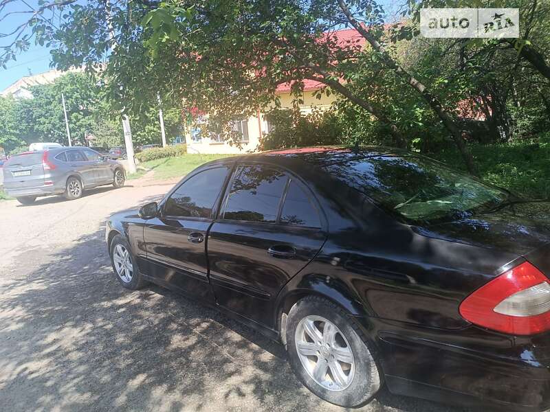 2009 mercedes-benz e 200
