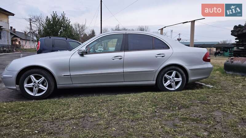 2002 mercedes-benz e-200