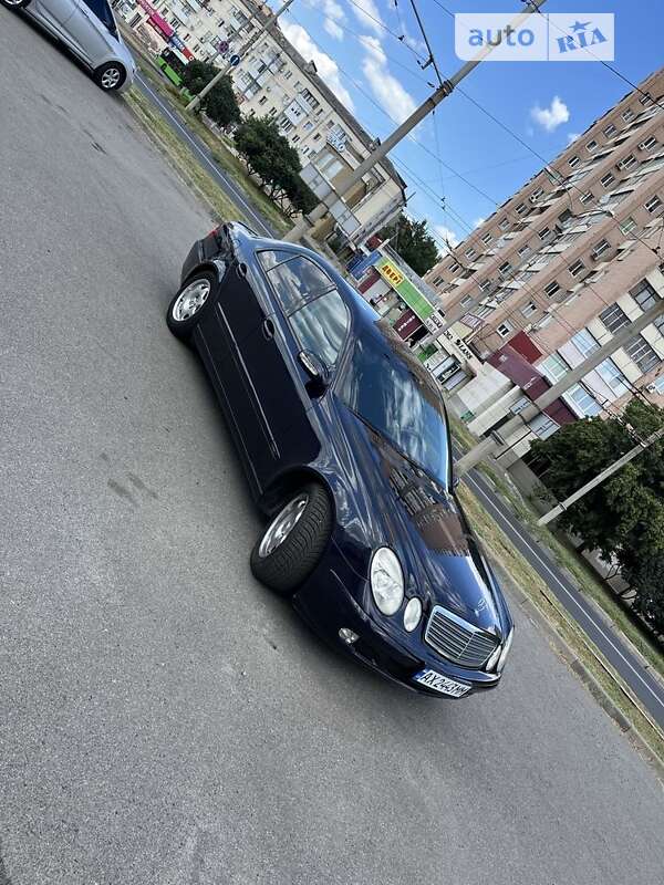 2002 mercedes-benz e 200