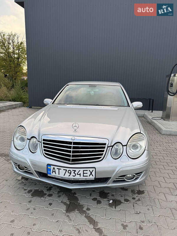 2002 mercedes-benz e 200