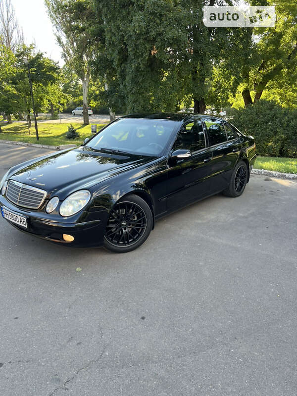 2003 mercedes-benz e 200