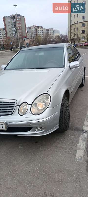 2003 mercedes-benz e-200