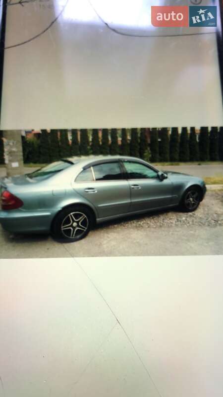 2005 mercedes-benz e 200