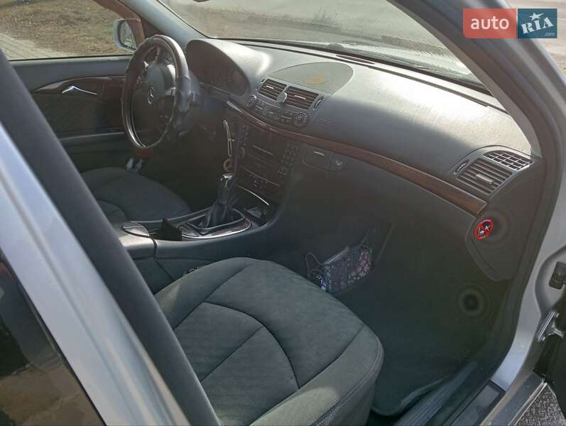 2004 mercedes-benz e 200