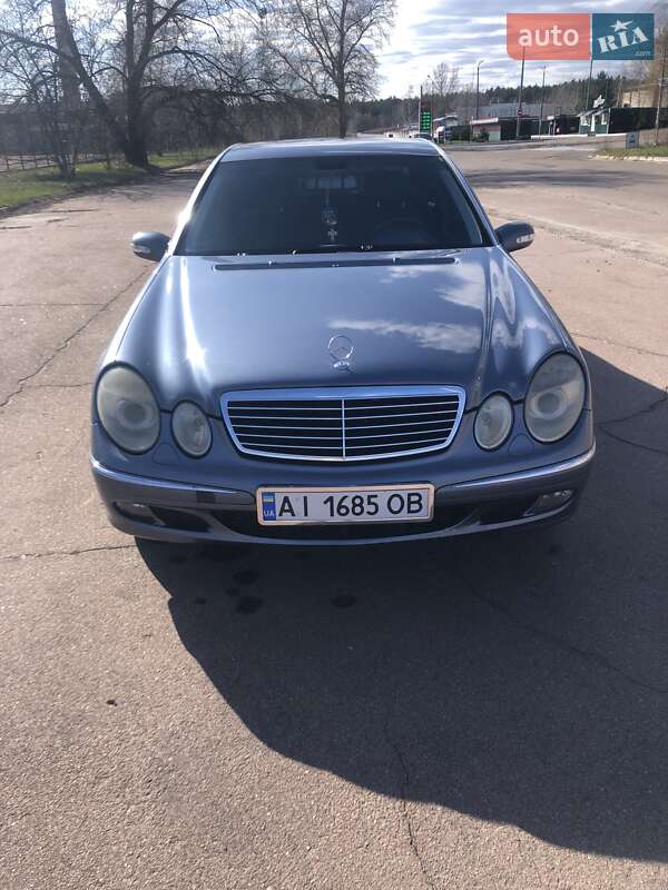 2005 mercedes-benz e 200
