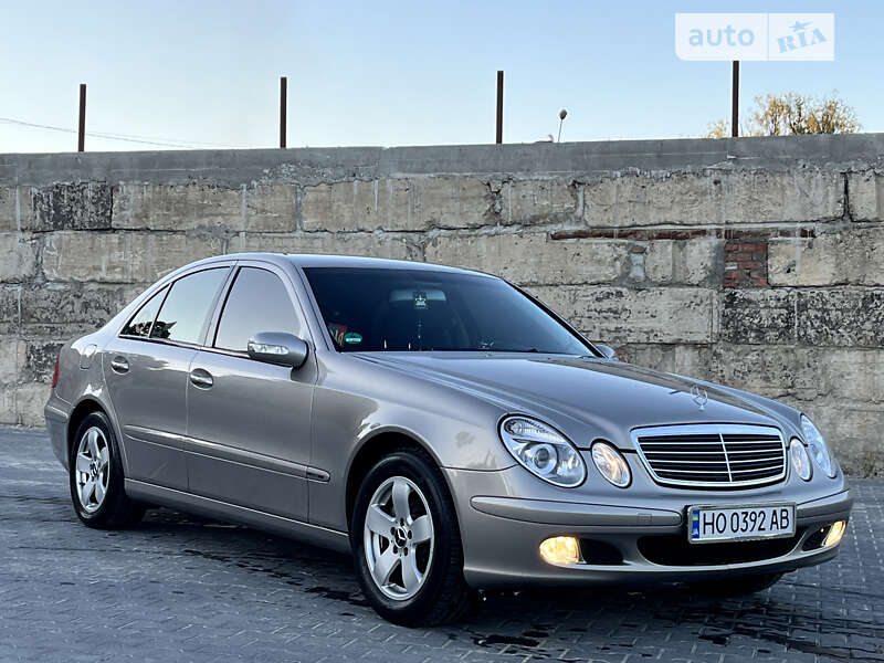 2004 mercedes-benz e 200