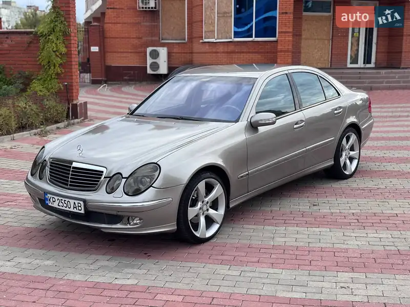2005 mercedes-benz e-200