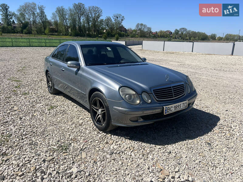 2005 mercedes-benz e 200