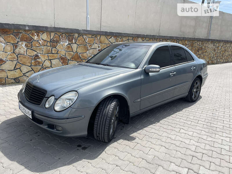 2005 mercedes-benz e 200