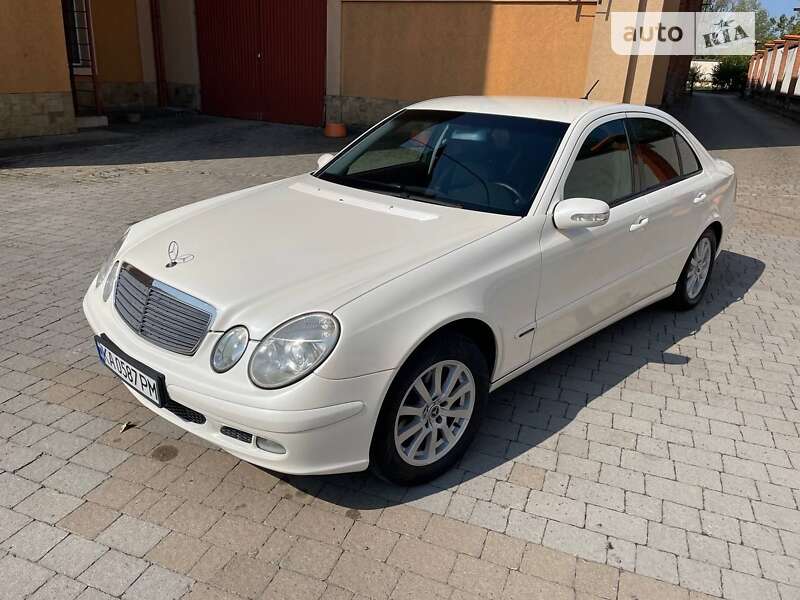 2005 mercedes-benz e 200