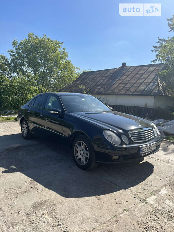 2005 mercedes-benz e 200
