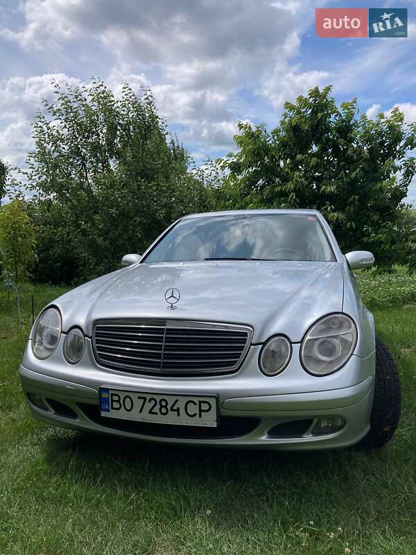 2005 mercedes-benz e-200
