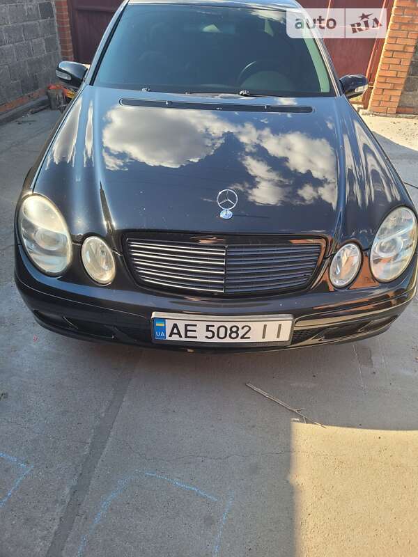 2005 mercedes-benz e 200