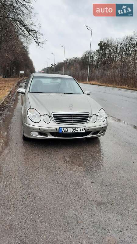 2005 mercedes-benz e 200
