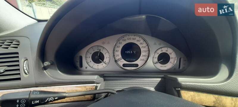 2004 mercedes-benz e 200