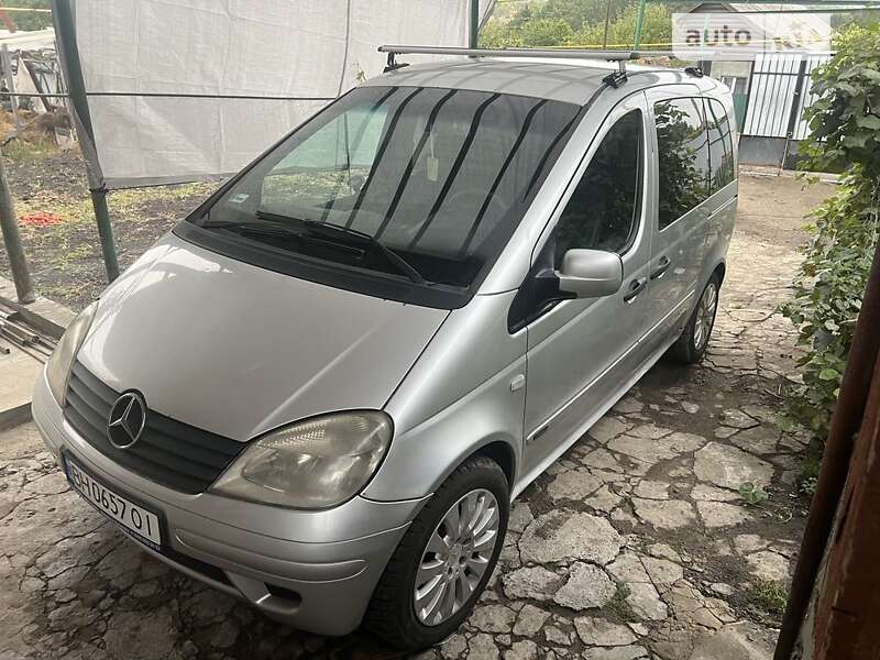 2002 mercedes-benz vaneo
