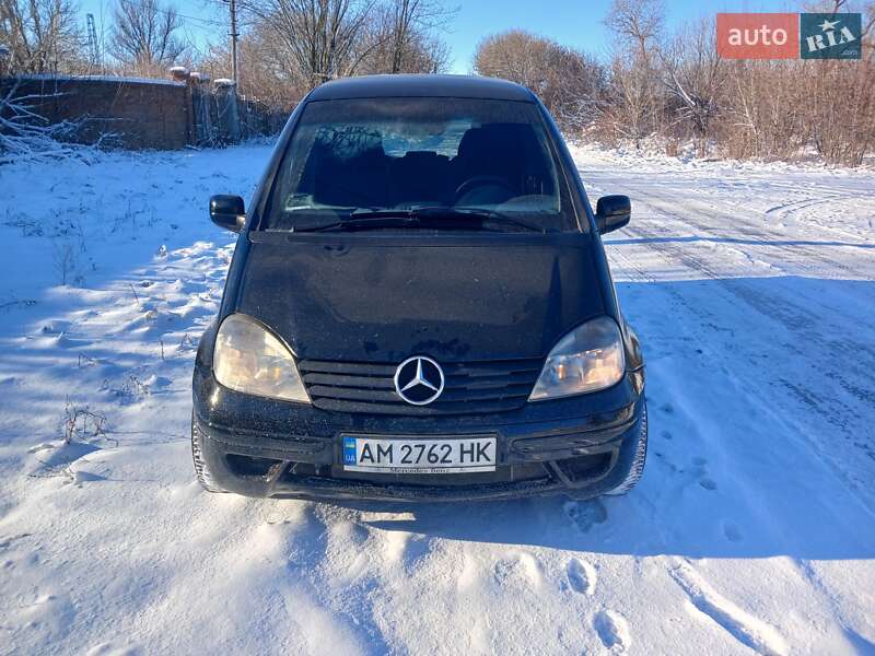 2003 mercedes-benz vaneo