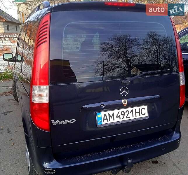 2003 mercedes-benz vaneo