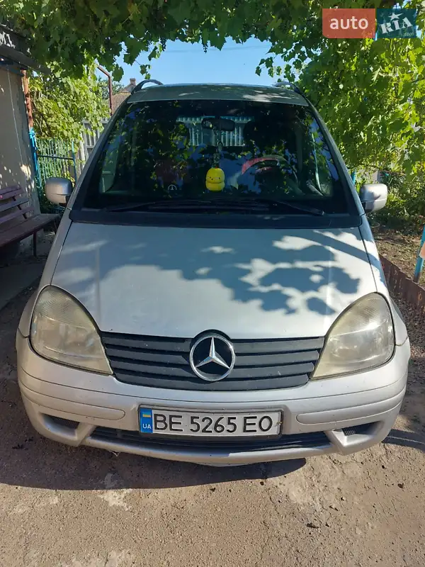 2003 mercedes-benz vaneo