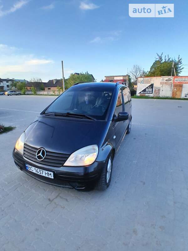 2003 mercedes-benz vaneo