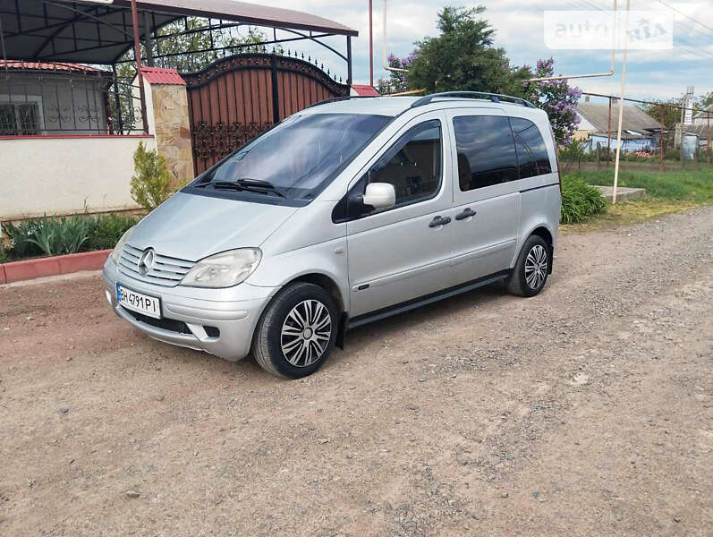 2003 mercedes-benz vaneo