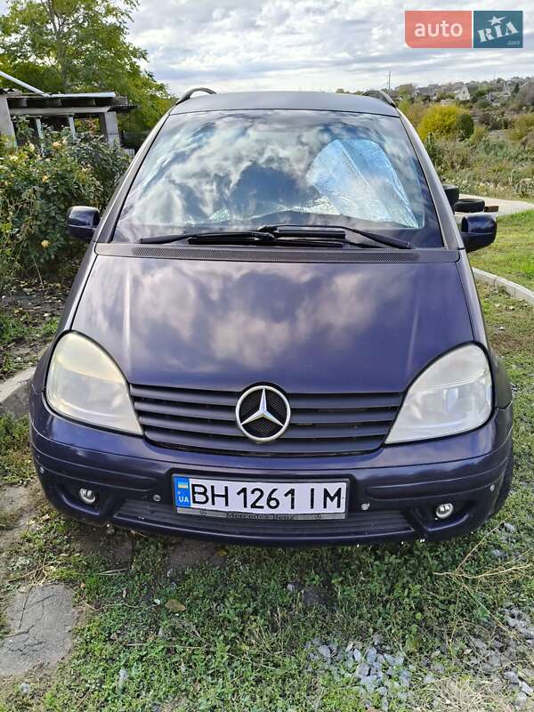 2005 mercedes-benz vaneo