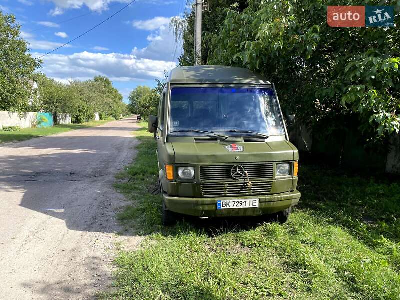 1992 mercedes-benz 210