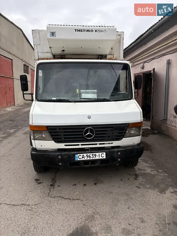 2000 mercedes-benz 814