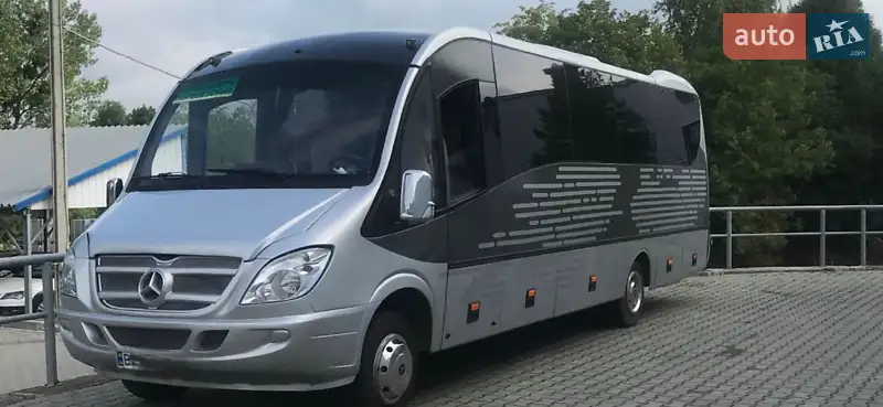 2012 mercedes-benz 818