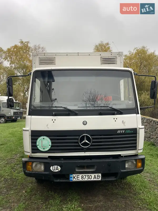 1999 mercedes-benz 811