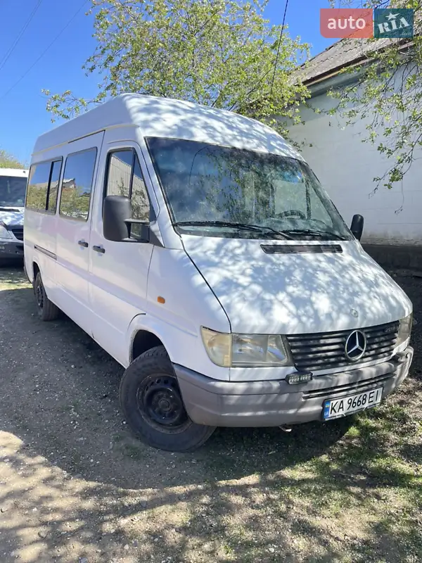 1996 mercedes-benz 208 d